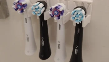 Подголовник Oral-B - ремикс. Uchwyt do końc&oacute;wek Oral-B, р...