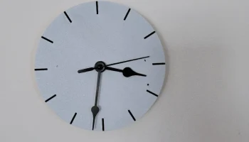 Циферблат для стандартного часового механизма с батарейн...