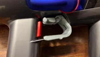 Замок триггера Dyson V15 без винта 3