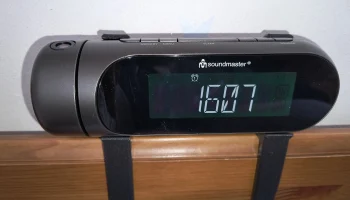 Soundmaster UR6700AN Прикроватный держатель Soundmaster UR6700AN Прикроватный держатель