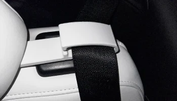 Руководство по заднему ремню безопасности Tesla Model Y ... 3