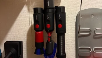 Держатель инструмента Dyson V16 - модульная система заще...