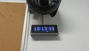 Настенное крепление для "Ulanzi Awtrix Smart Pixel Clock"