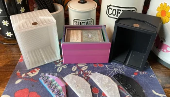 Коробка для колод Magic The Gathering с видимой верхней з...