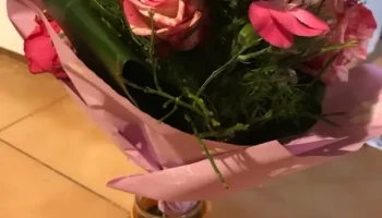 банка из-под варенья превратилась в вазу...