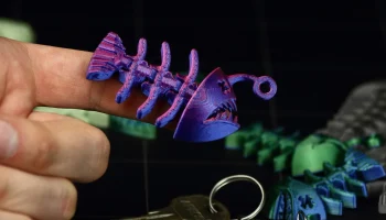Брелок Flexi Anglerfish Bone из кости 1