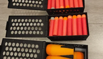 Меньшая банка с патронами Nerf Mega Dart. (платформа 18 с... 3