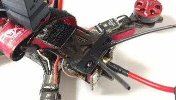 Крепление антенны FPV Quad Rx (корпус: Dragon HX5)......