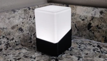 "Slant Squared" - современный настольный светильник 2