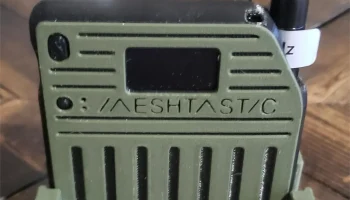 Подставка для чехла с логотипом Meshtastic alley-chat-ht...
