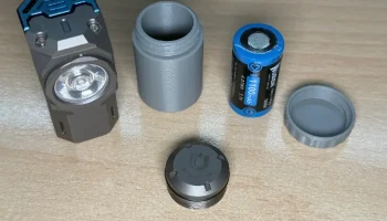 18350 Контейнер для аккумулятора с ключом от крышки акку...