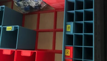 Квадратный держатель коробки резисторов 1x3 3