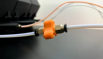 Соедините трубки из ПТФЭ вместе с помощью магнита!... 1