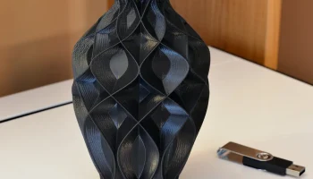 Vase 738