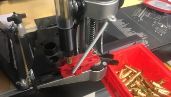 Адаптер Dillon Case Feeder to Lee APP для 300BLK