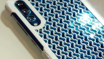 Huawei P20 Pro - чехол с гироидной сеткой 1