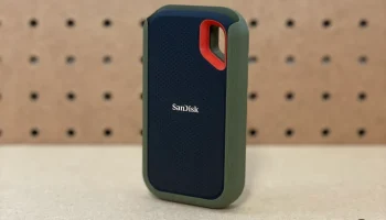 Компактный футляр SanDisk Extreme Portable SSD (SDSSDE61)