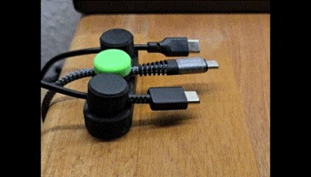 Органайзер USB-кабеля с магнитным держателем.........