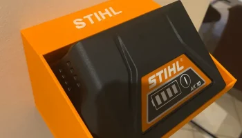 Держатель аккумулятора STIHL AK