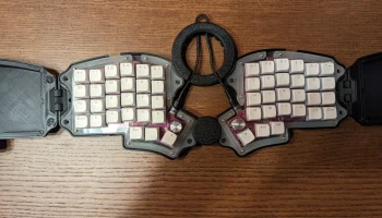 Чехол для клавиатуры Iris Rev6a 3