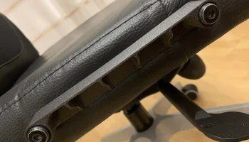 Подлокотник IKEA Markus 5