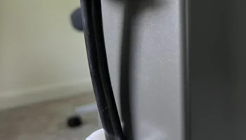 Магнитный держатель кабеля 2