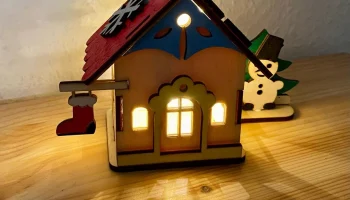 Зимний домик с подсветкой 1