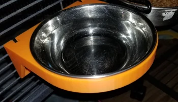 Замена держателя для миски с водой в клетке для домашних...