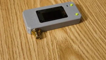 Minimalist Desktop Enclosure for Heltec V4 (Closed) 9