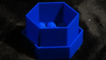 Сенсорная ваза из травы 2