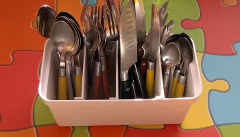 Разделитель для контейнера Икеа.