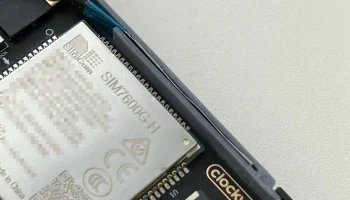 Боковой отсек для антенны Wi-Fi uConsole... 1