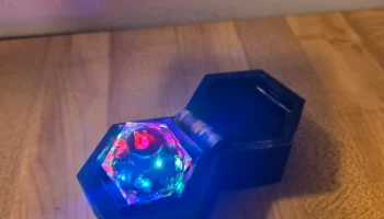 Простой футляр Pixels Dice 2