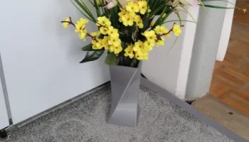 Velk&aacute; v&aacute;za na umělou kytku - Большая ваза для искусственн...