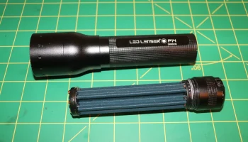 Замена аккумуляторной кассеты Led Lenser P14 Замена аккумуляторной кассеты Led Lenser P14