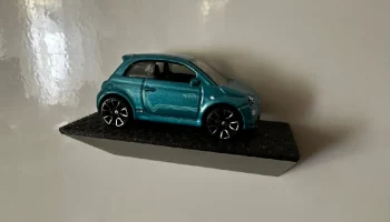 Магнитный держатель Hot Wheels для доски или холодильника... 3
