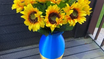 Giant vase 1