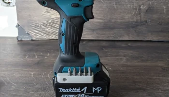 Держатель сверл Makita (квадратные магниты 5 x 5 x 2 мм).... 1