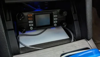 Крепление головного устройства Yaesu FTM-300DR для центр... 2