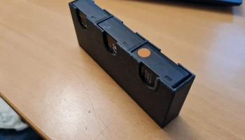 Плоский и длинный держатель батареи Fujifilm NP-W126S