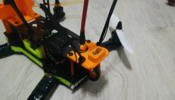 Держатель ZMR XT60 + застежка-молния для антенн.............
