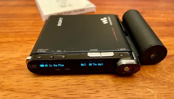 Минидисковый аккумулятор для коляски Sony MZ-RH1