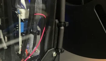 Крепление антенны с зажимом для панели Voron V0...