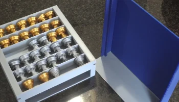 Портативный контейнер для настольных игр...