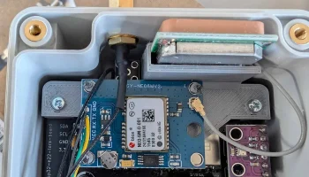 Монтажная перемычка для внутренней антенны GPS/платы GPS... Монтажная перемычка для внутренней антенны GPS/платы GPS...