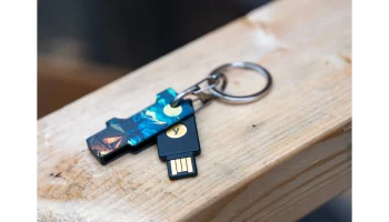 Крышка YubiKey 3