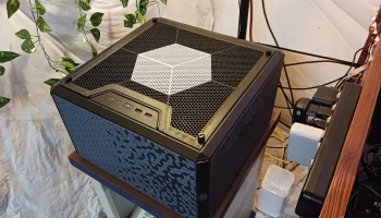 Боковая сетчатая боковая панель Cooler Master Q300L