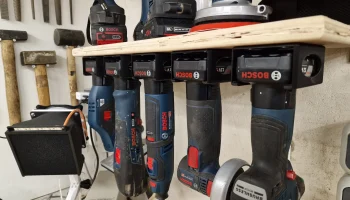 Держатель для аккумулятора BOSCH 12 В / Акку Холтер