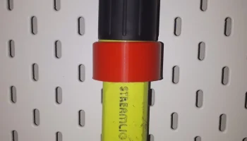 Holder для крепления фонаря Streamlight 4AA к панели Ike...