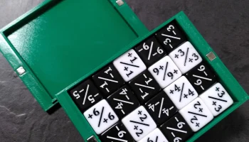 40d6 Коробка для игральных костей MTG - размер колоды.......